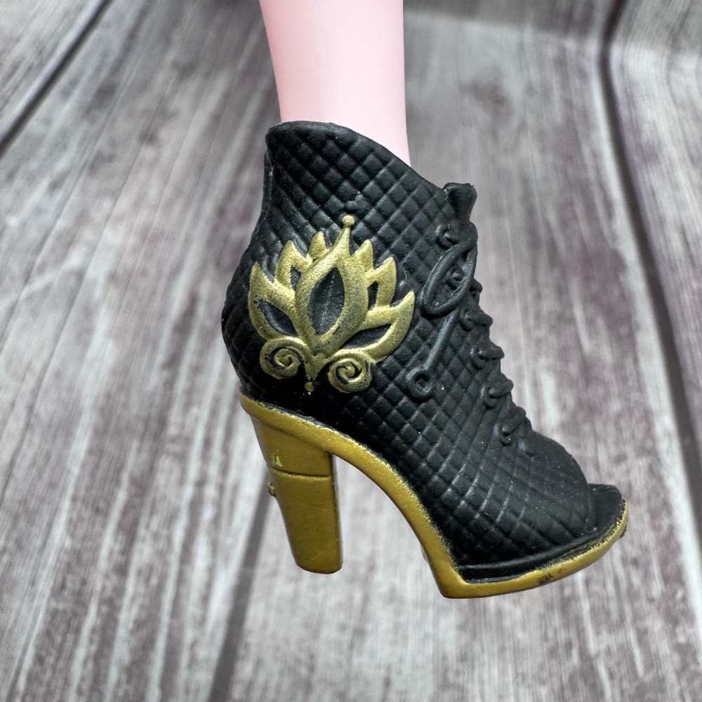 Disney Frozen Anna doll Right Boot